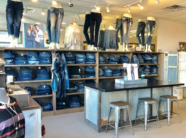 Moody Blues Jeans Boutique | 1844 E Lincoln Hwy, New Lenox, IL 60451 | Phone: (815) 462-4144