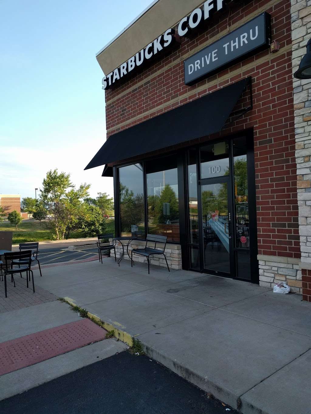 Starbucks | 2948 Kirk Rd, Aurora, IL 60502 | Phone: (630) 851-9257