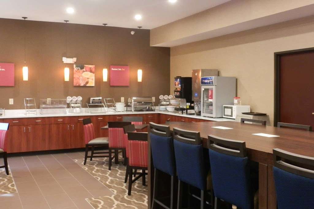 Comfort Suites | 500 W Northfield Dr, Brownsburg, IN 46112, USA | Phone: (317) 852-2000