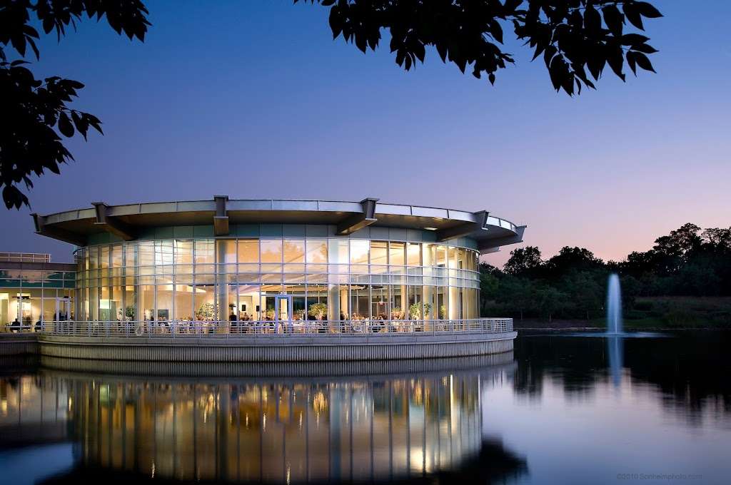 Esplanade Lakes By Doubletree | 3500 Lacey Rd, Downers Grove, IL 60515, USA | Phone: (630) 434-3805