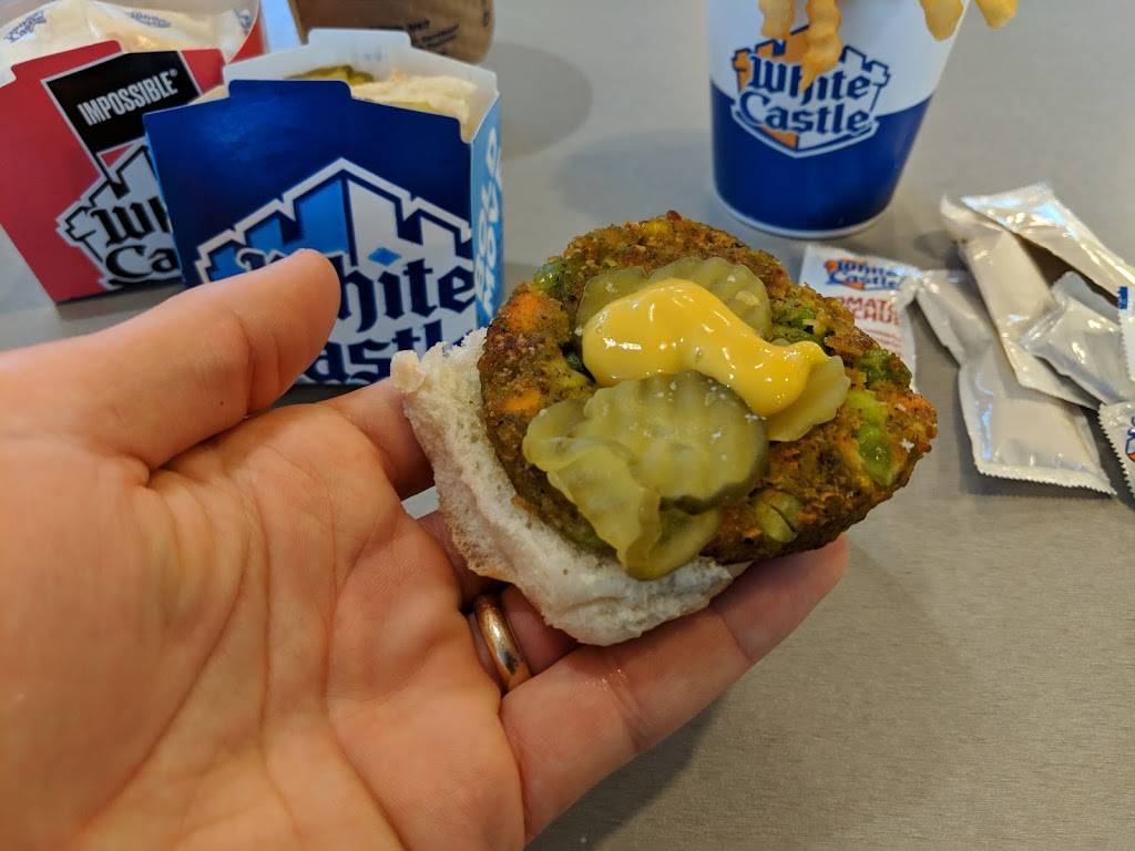 White Castle | 806 S Broadway, St. Louis, MO 63102, USA | Phone: (314) 241-8795