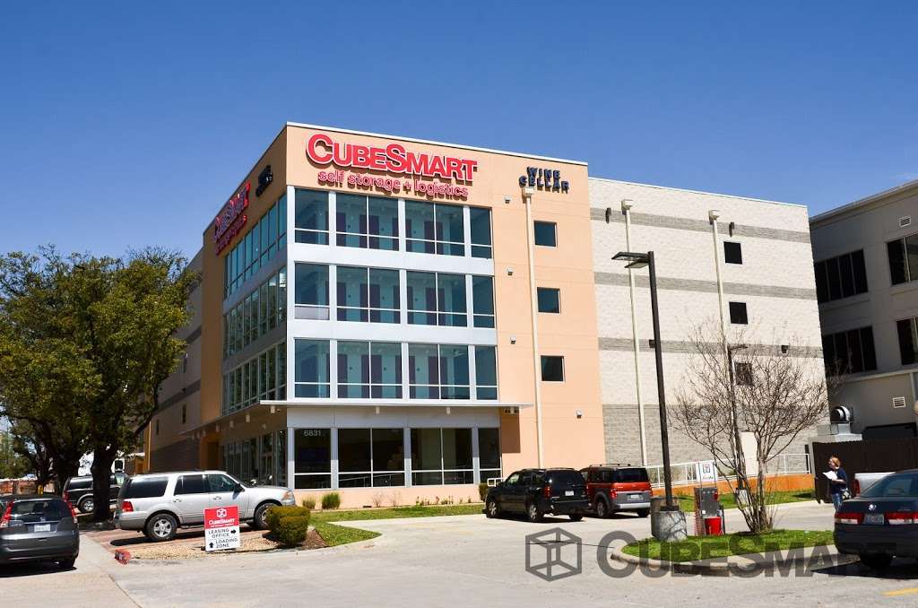 CubeSmart Self Storage | 6831 W Northwest Hwy, Dallas, TX 75225, USA | Phone: (214) 306-7919