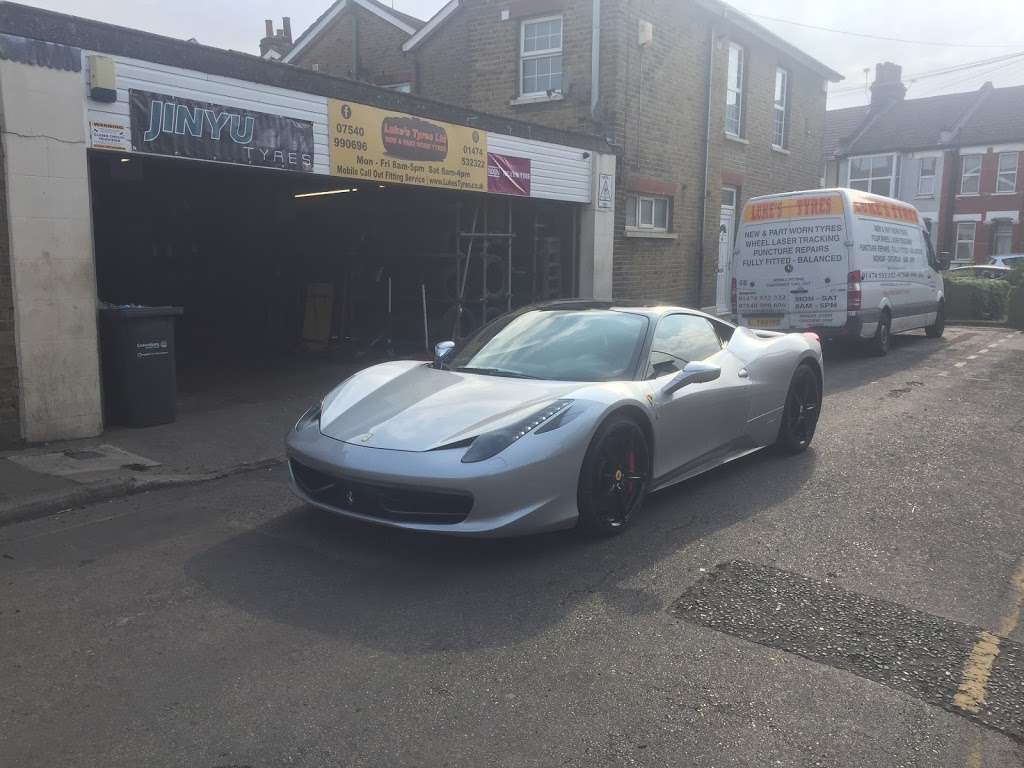 Lukes Tyres | 2 Spencer St, Gravesend DA11 0PT, UK | Phone: 01474 532322