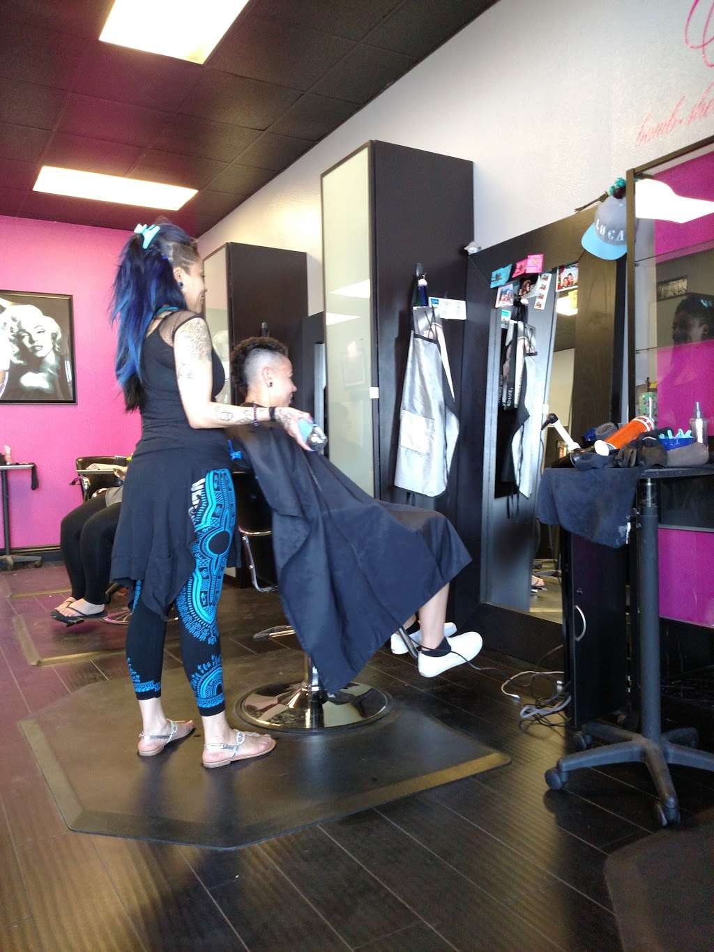 Bombshell Hair & Extension CO. | 10050 S Eastern Ave #1, Henderson, NV 89052, USA | Phone: (702) 243-7555