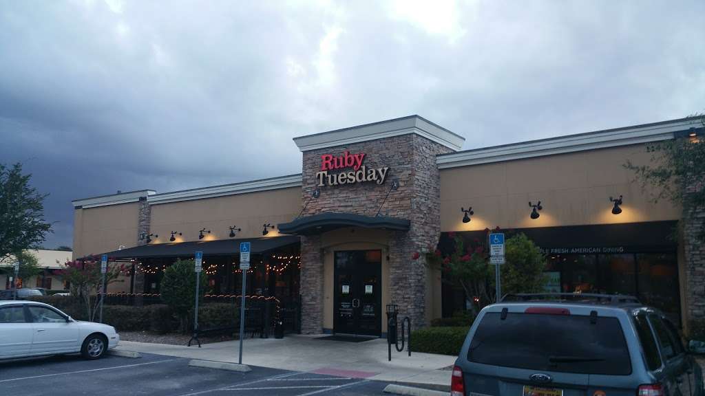 Ruby Tuesday | 11401 University Blvd, Orlando, FL 32817, USA | Phone: (407) 249-5497