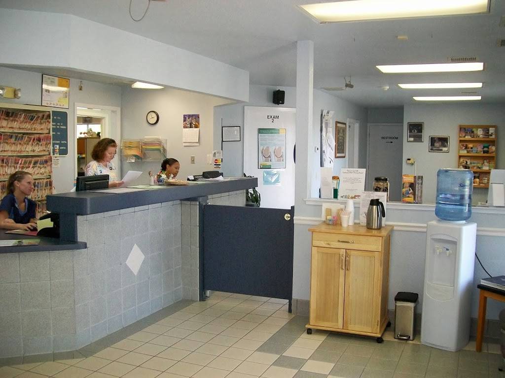 Hatton Veterinary Hospital | 7615 Sheldon Rd, Elk Grove, CA 95758, USA | Phone: (916) 689-1688