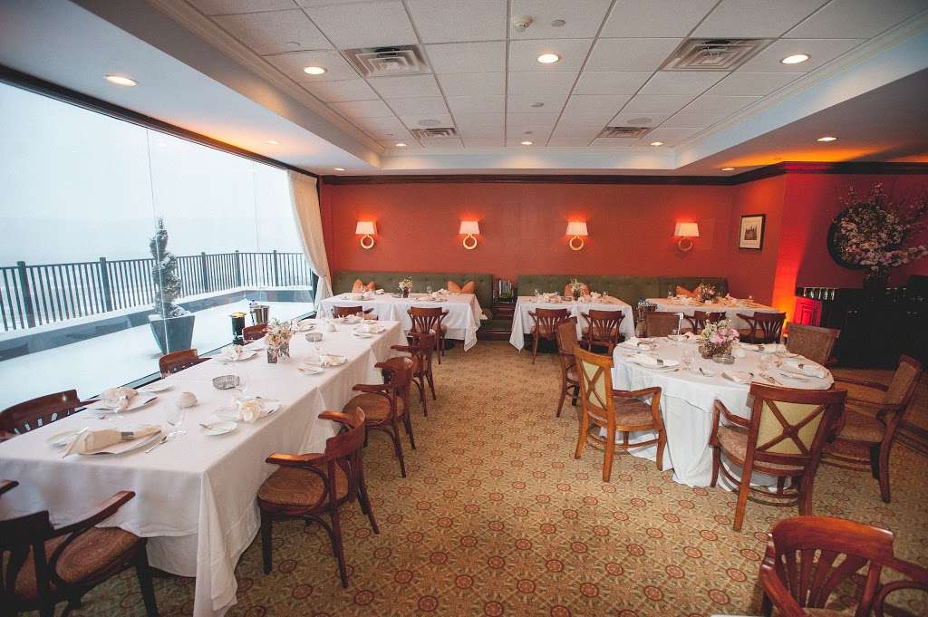 Restaurant Latour | 1 Wild Turkey Way, Hamburg, NJ 07419, USA | Phone: (844) 225-4957