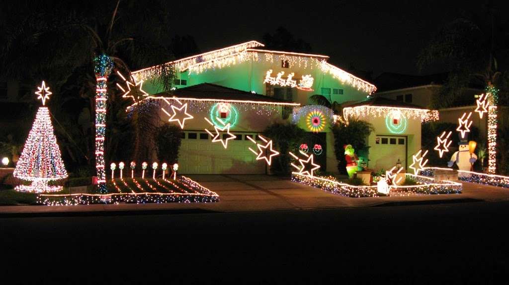 Laguna Niguel Christmas Lights | 5 Tunis, Laguna Niguel, CA 92677, USA | Phone: (949) 813-4074