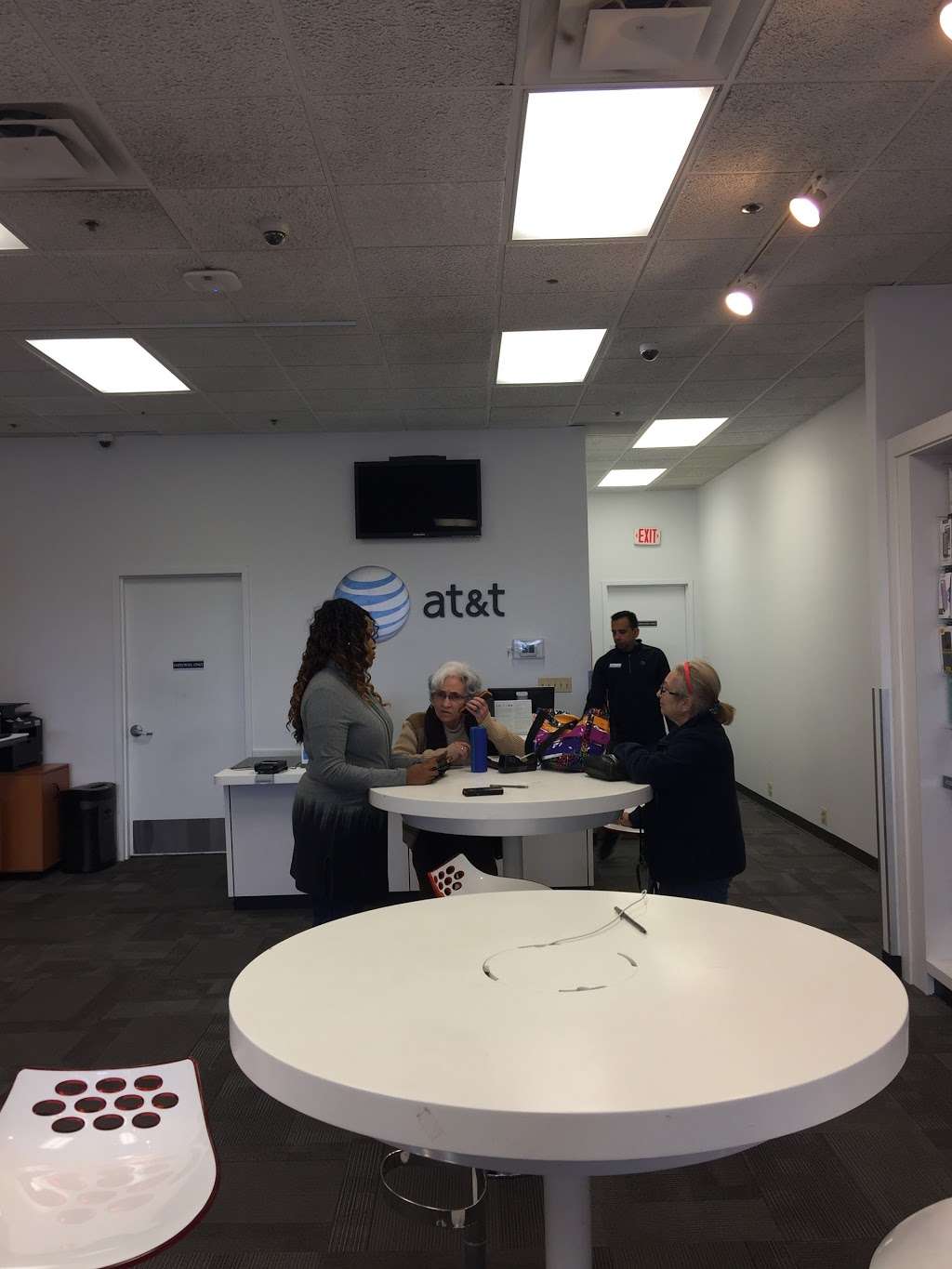 AT&T Store | 20934 Frederick Rd, Suite B1c, Germantown, MD 20876 | Phone: (301) 353-8810