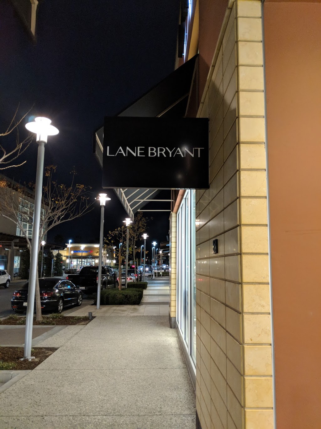 Lane Bryant | 651 Town Center Dr, Oxnard, CA 93036, USA | Phone: (805) 988-9205