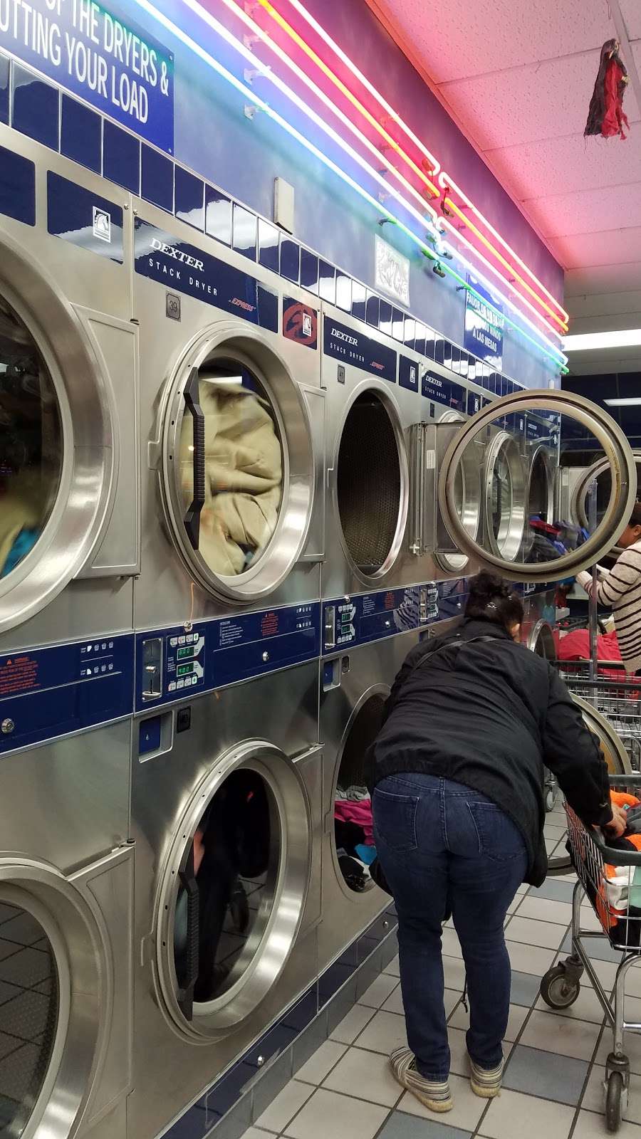Coin Laundry | 2700 N Austin Ave, Chicago, IL 60639, USA