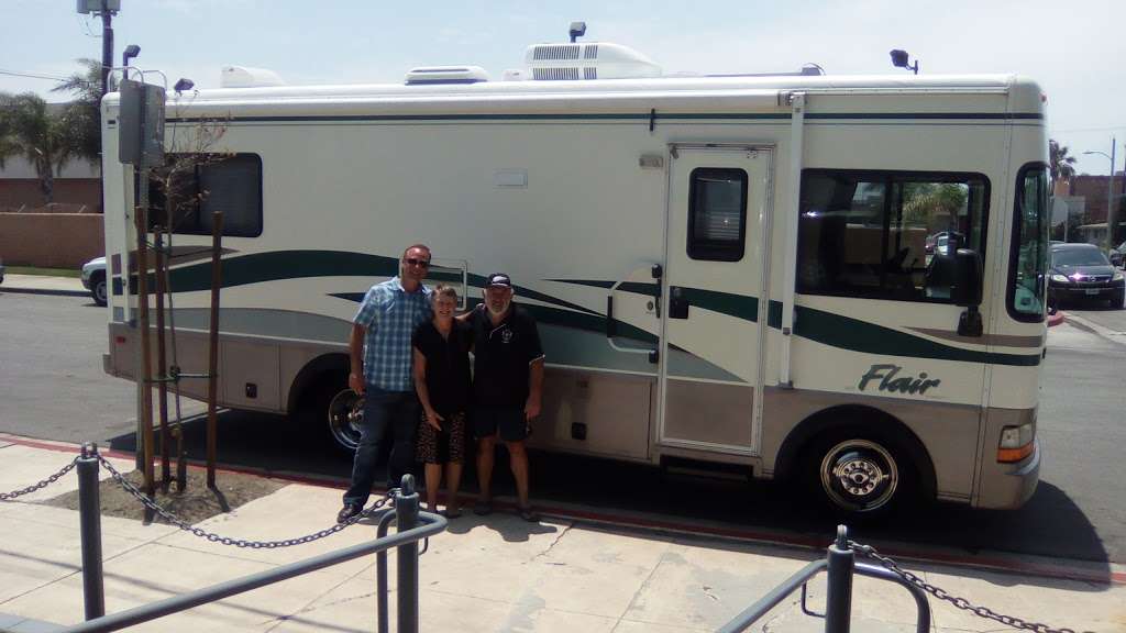 Motorhomes of California | 1415 N Harbor Blvd, Santa Ana, CA 92703, USA | Phone: (714) 435-0071