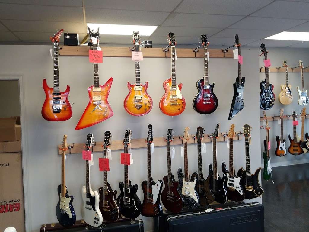 Dons Guitars | 115 Farabee Dr, Lafayette, IN 47905, USA | Phone: (765) 490-3631