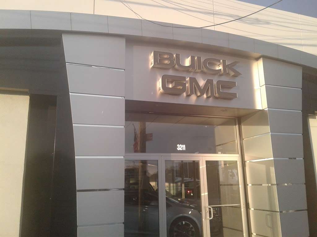 Milea Buick GMC | 3211 E Tremont Ave, Bronx, NY 10461, USA | Phone: (718) 863-8200