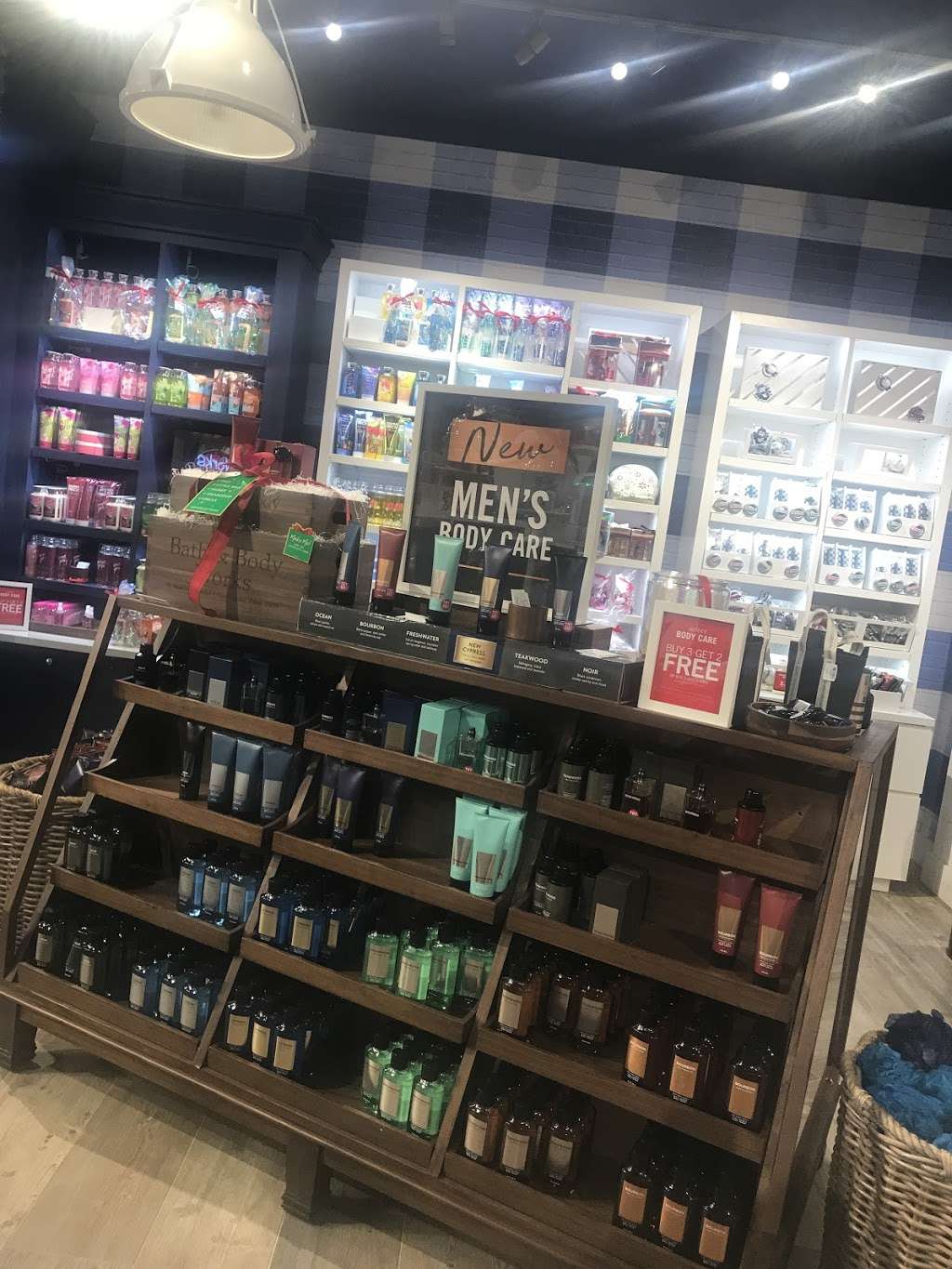 Bath & Body Works | Dover Mall, 1365, N Dupont Hwy, Dover, DE 19901, USA | Phone: (302) 736-3755