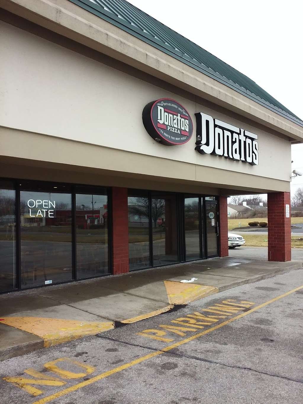 Donatos Pizza | 5688 Georgetown Rd, Indianapolis, IN 46254, USA | Phone: (317) 387-3100