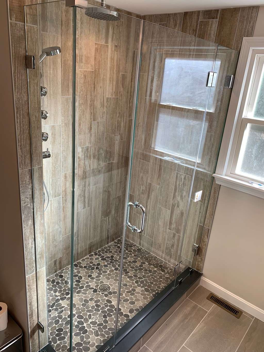 Northern Glass LLC | 29 Hayward St, Ipswich, MA 01938, USA | Phone: (978) 356-7942