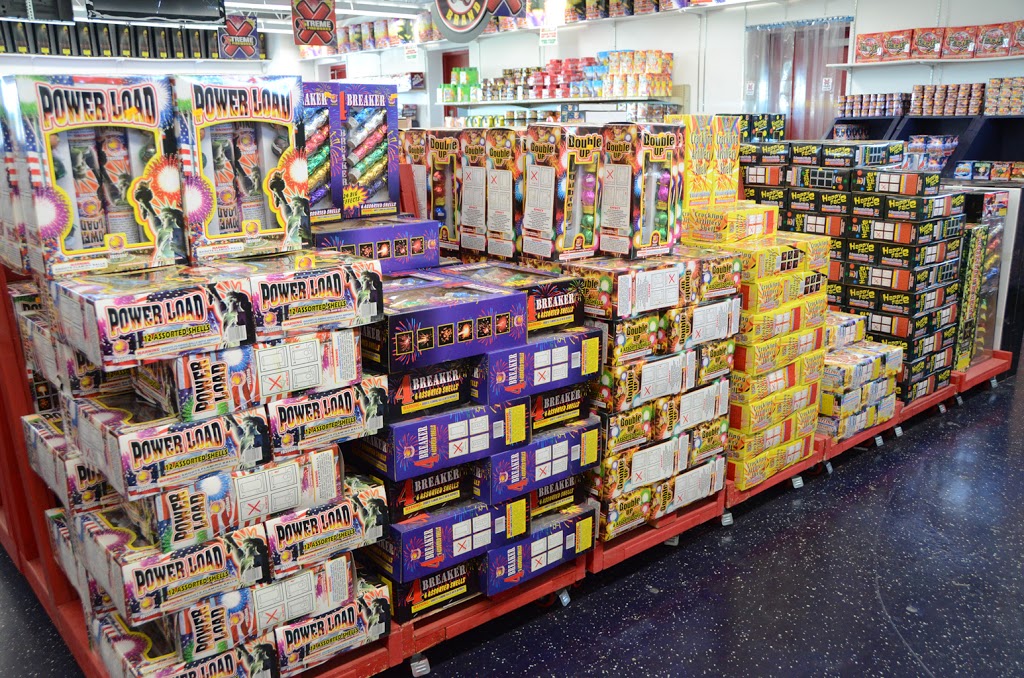 Xtreme Fireworks | 2720 W 5 Mile Rd, Caledonia, WI 53108, USA | Phone: (262) 835-2227