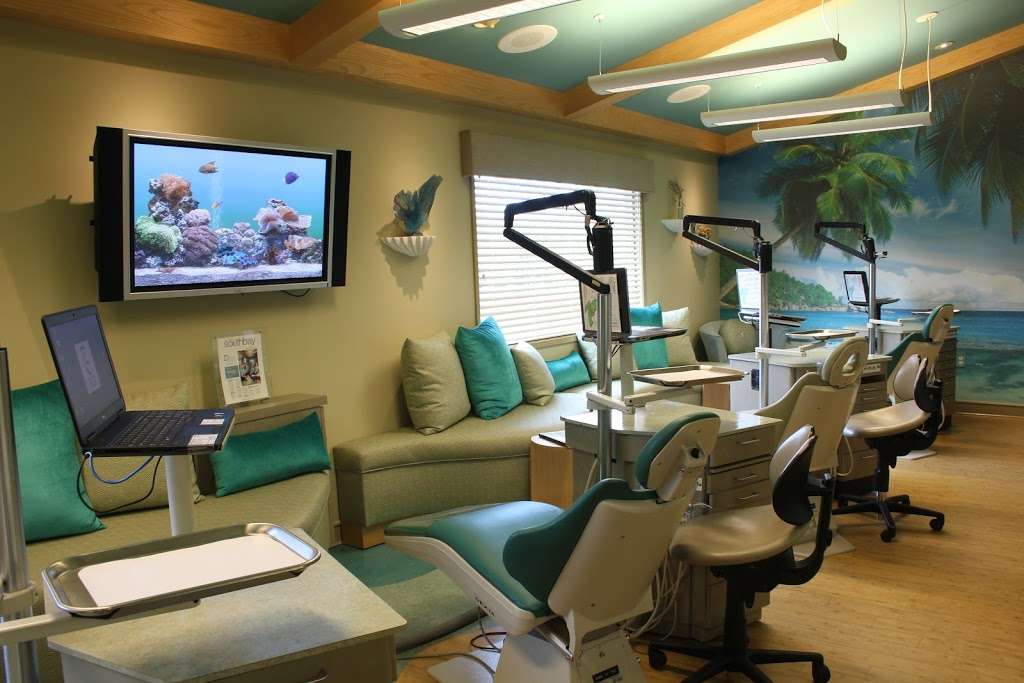 Beach Braces | 220 N Aviation Blvd Suite A, Manhattan Beach, CA 90266 | Phone: (310) 379-0006