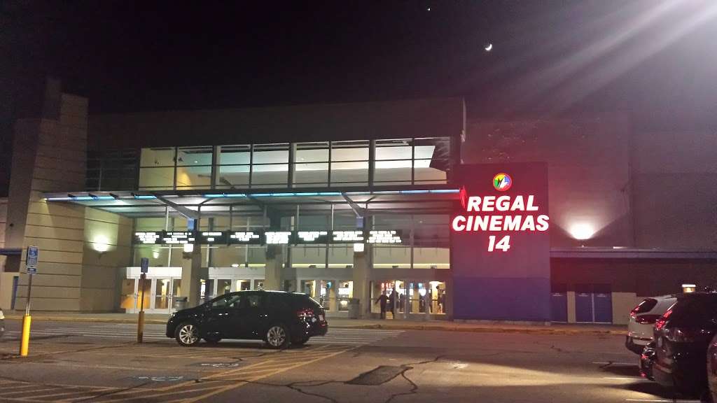 Regal Cinemas Bellingham 14 | 259 Hartford Ave, Bellingham, MA 02019, USA | Phone: (844) 462-7342
