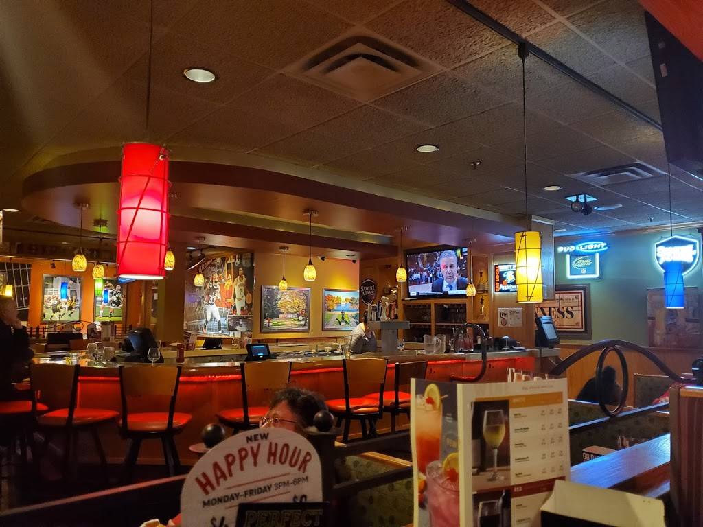 Applebees Grill + Bar | 5658 Mayfield Rd, Lyndhurst, OH 44124, USA | Phone: (440) 646-1540