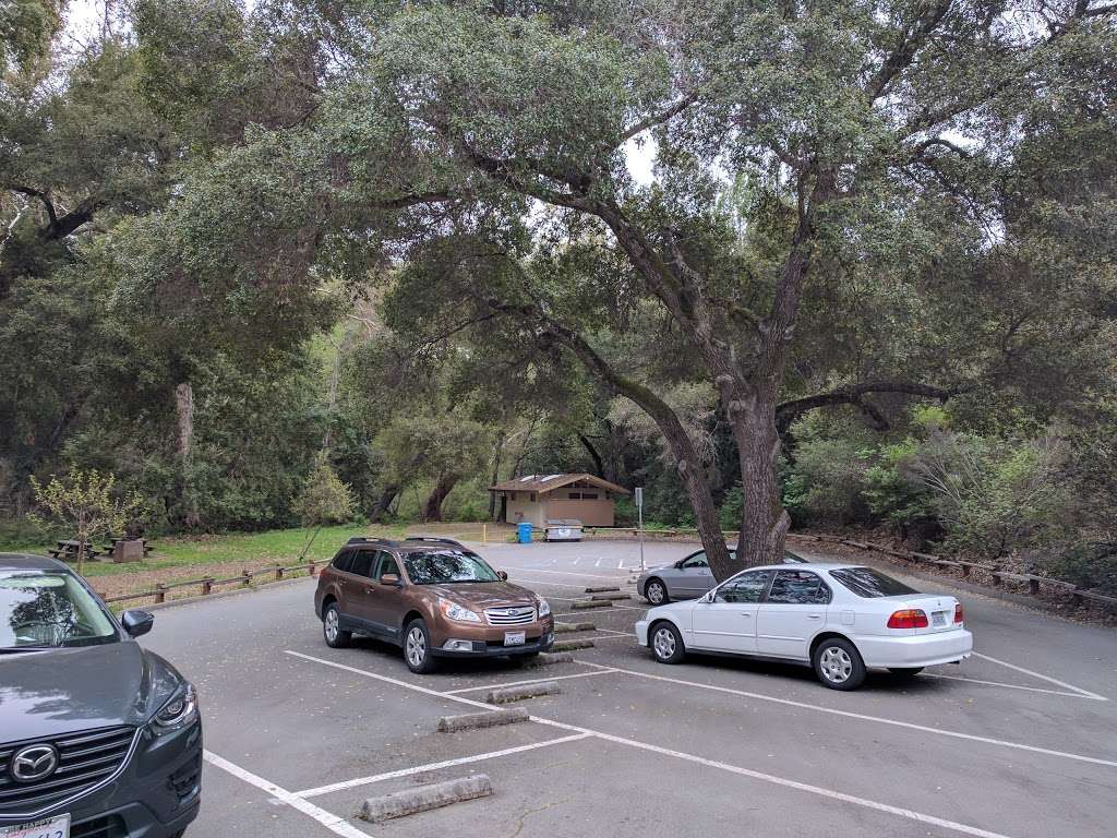 Baytree Picnic Area Parking Lot | Cupertino, CA 95014, USA