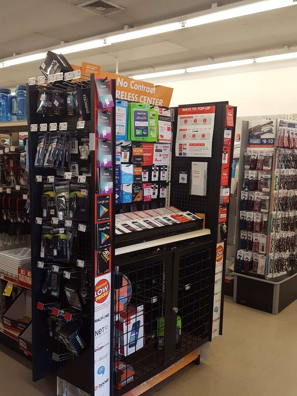 Family Dollar | 24 S 18th St, Columbia, PA 17512, USA | Phone: (717) 684-4744