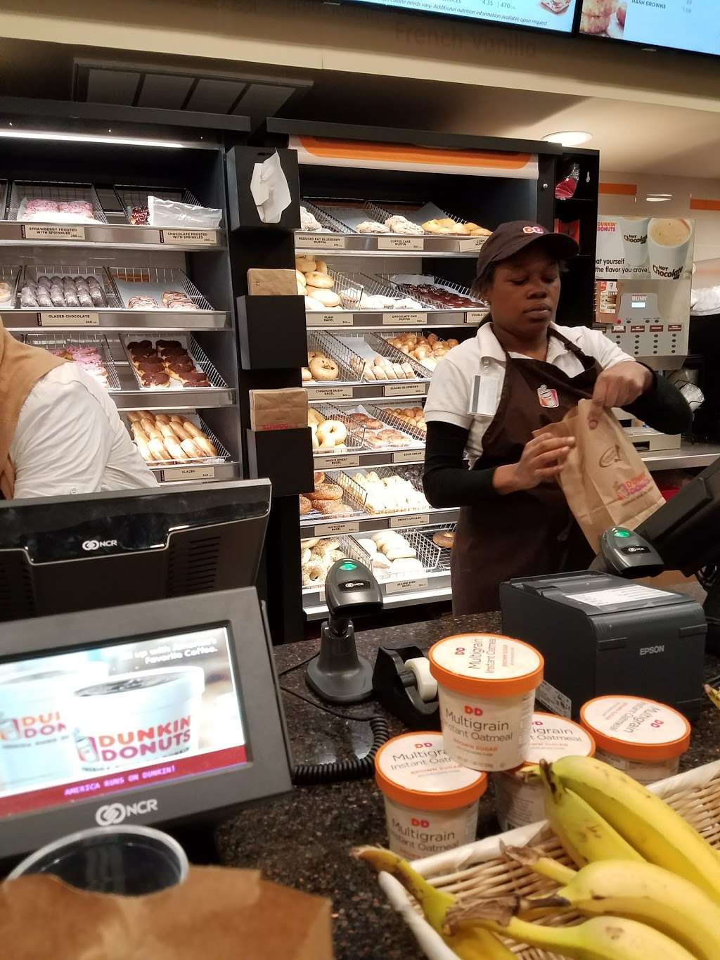 Dunkin Donuts | Terminal D, 8000 Essington Ave, Philadelphia, PA 19153, USA | Phone: (215) 365-7170
