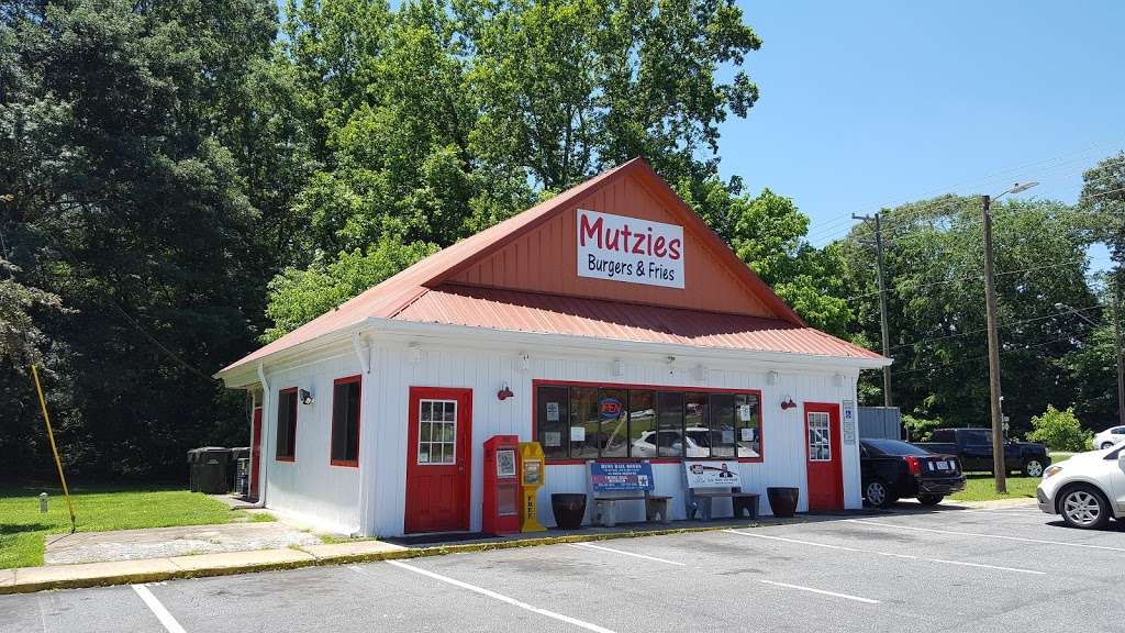 Mutzies | 1200 Country Club Rd, Lincolnton, NC 28092, USA | Phone: (704) 240-4592