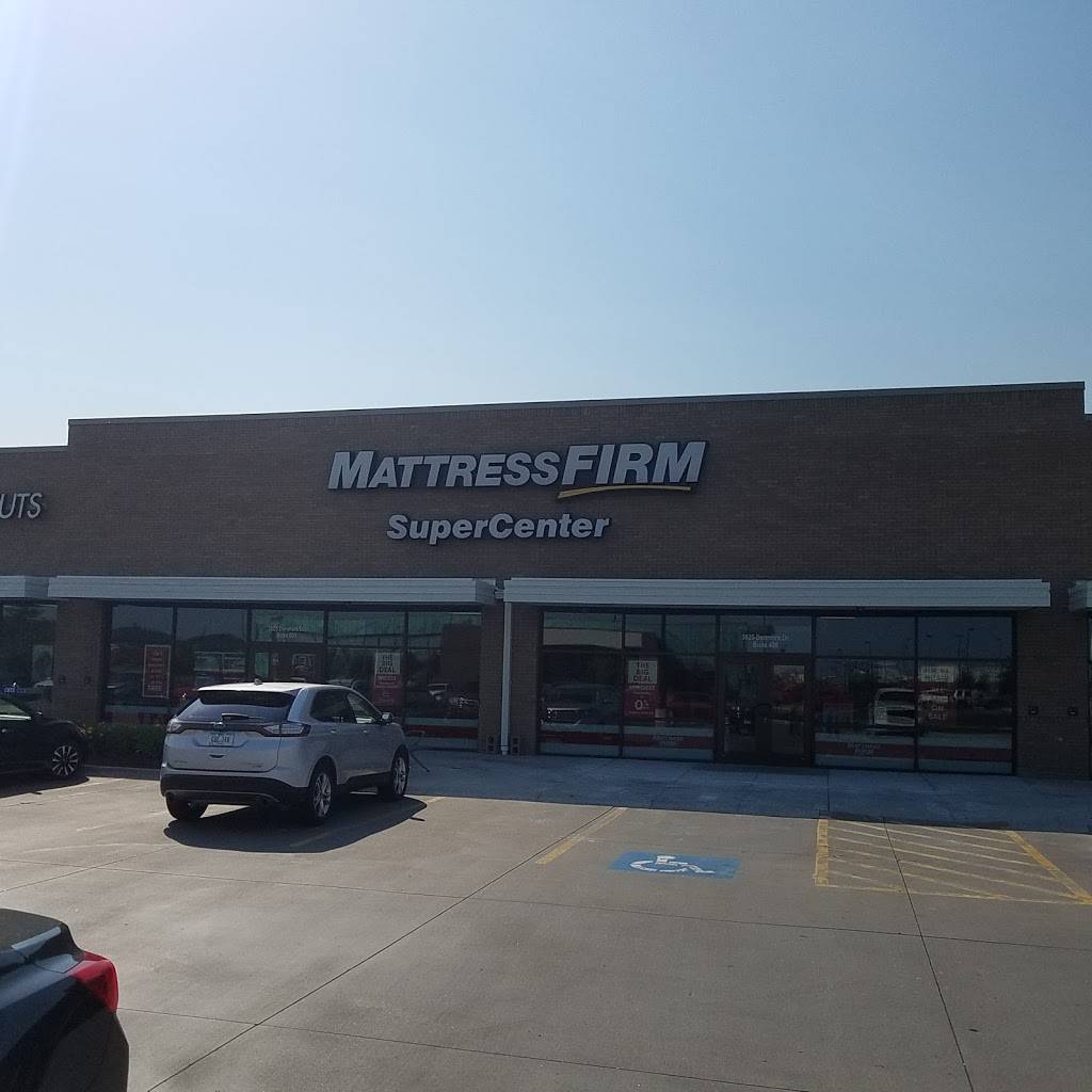 Mattress Firm Clearance Supercenter | 3825 Denmark Dr Suite 500, Council Bluffs, IA 51501, USA | Phone: (712) 256-5966