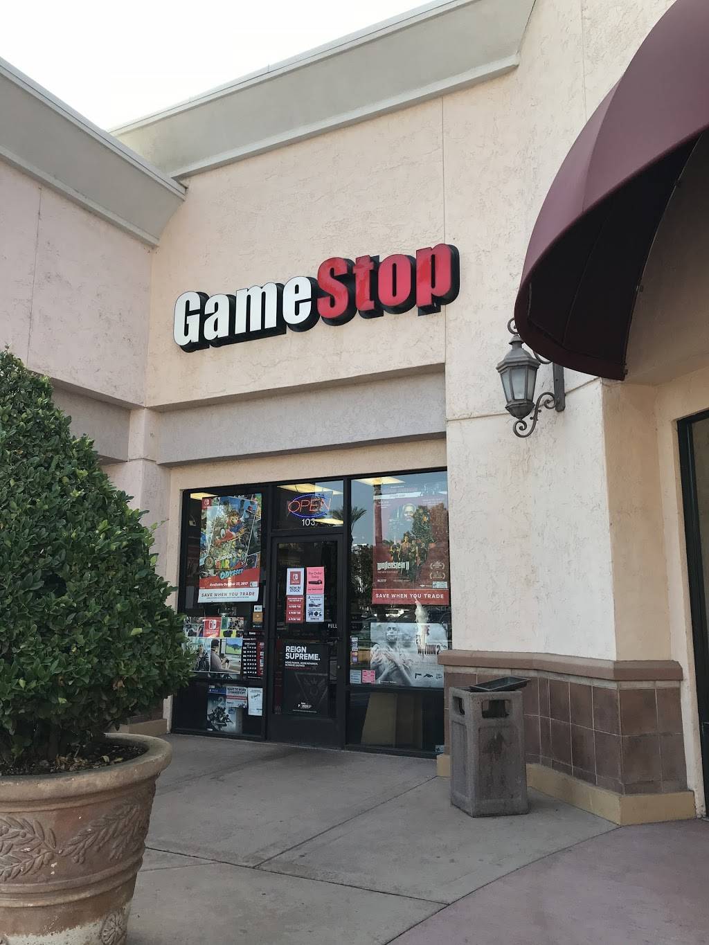 GameStop | 7675 N Blackstone Ave STE 103, Fresno, CA 93720, USA | Phone: (559) 435-4503