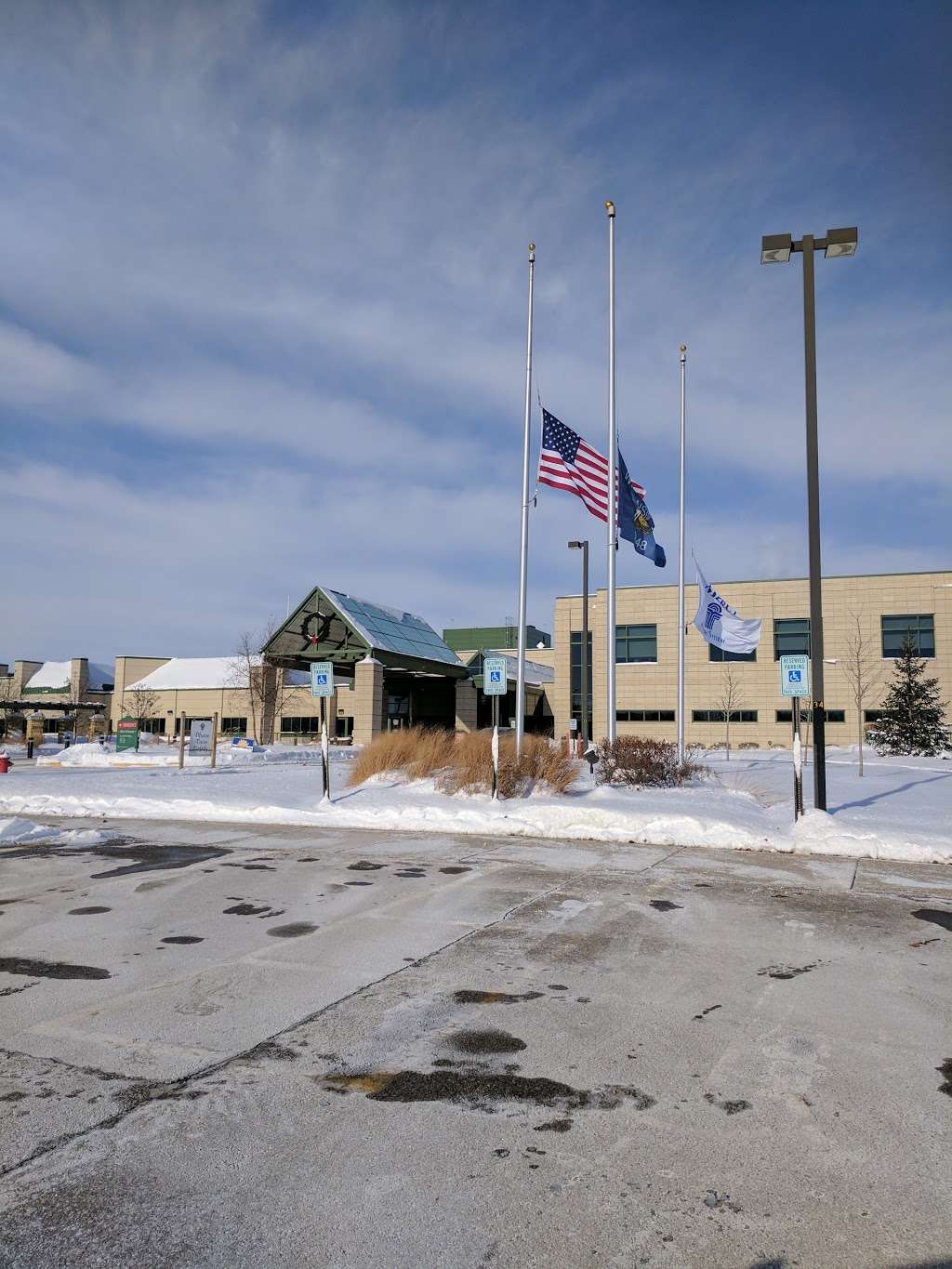 Mercyhealth Hospital and Medical Center–Walworth | N2950 WI-67, Lake Geneva, WI 53147, USA | Phone: (262) 245-0535