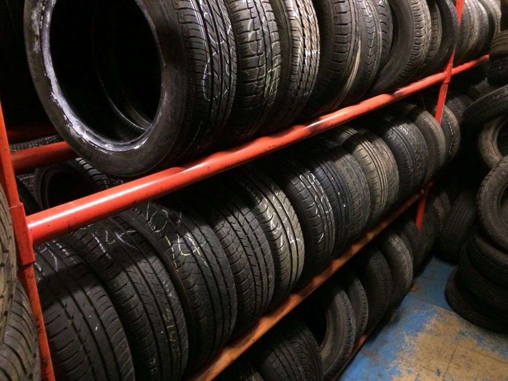 J & J Tyres Ltd | 5 Faringdon Ave, Romford RM3 8TD, UK | Phone: 01708 379110