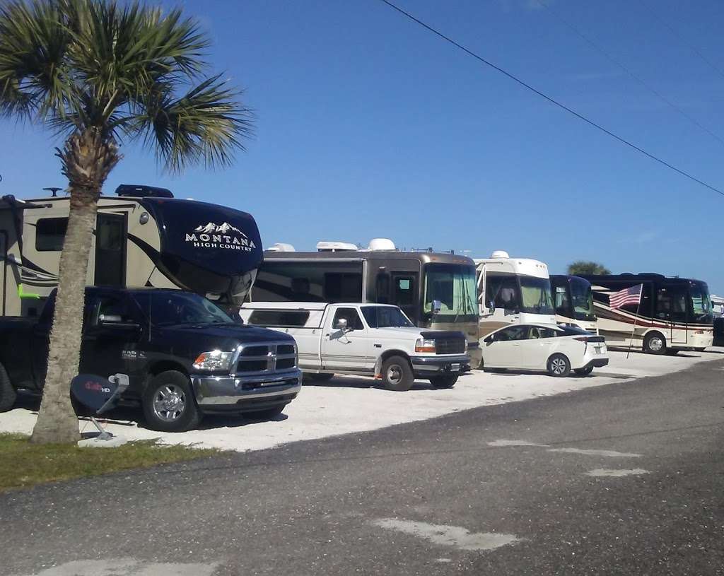 Lathroms Landing RV Park | 359 River Rd, Oak Hill, FL 32759, USA | Phone: (386) 428-8224