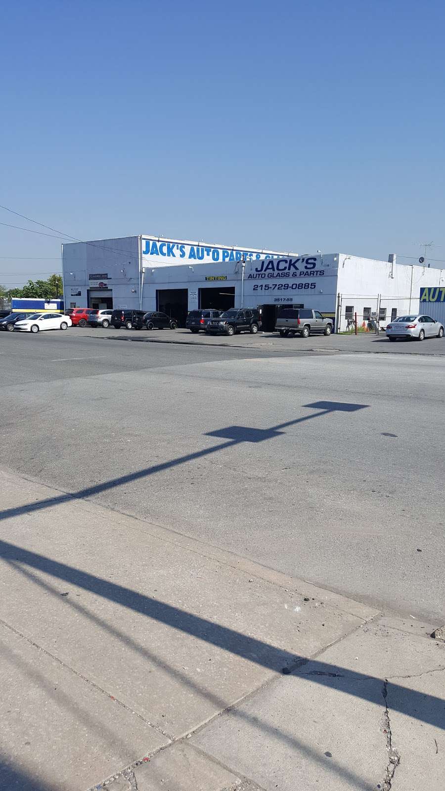 Jacks Auto Glass & Parts | 3517-55 S 61st St, Philadelphia, PA 19153 | Phone: (215) 729-0885