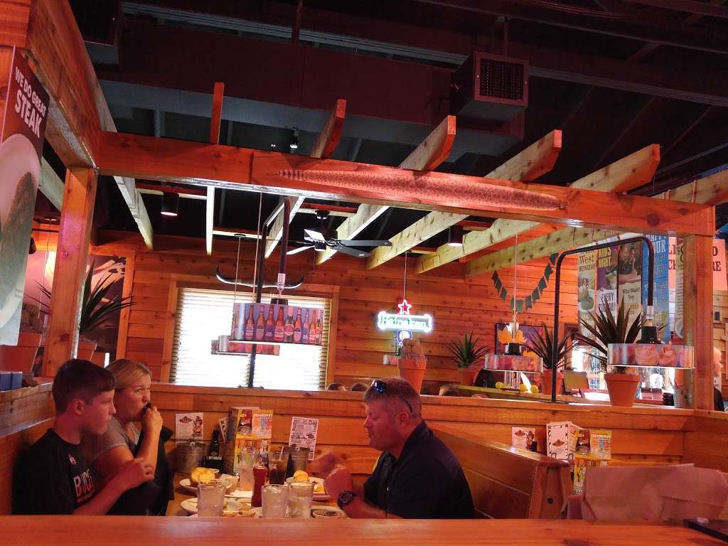 Texas Roadhouse | 2859 Clayton Crossing Way, Oviedo, FL 32765, USA | Phone: (407) 681-3115