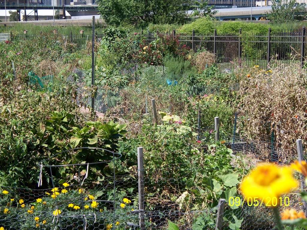 Schuylkill River Park Community Garden | 302 S 25th St, Philadelphia, PA 19103 | Phone: (215) 546-6719