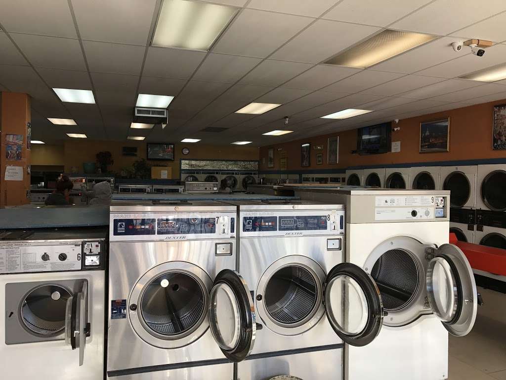 Daisy Coin Laundry LLC | 9677 E Montview Blvd, Aurora, CO 80010, USA | Phone: (303) 856-3825