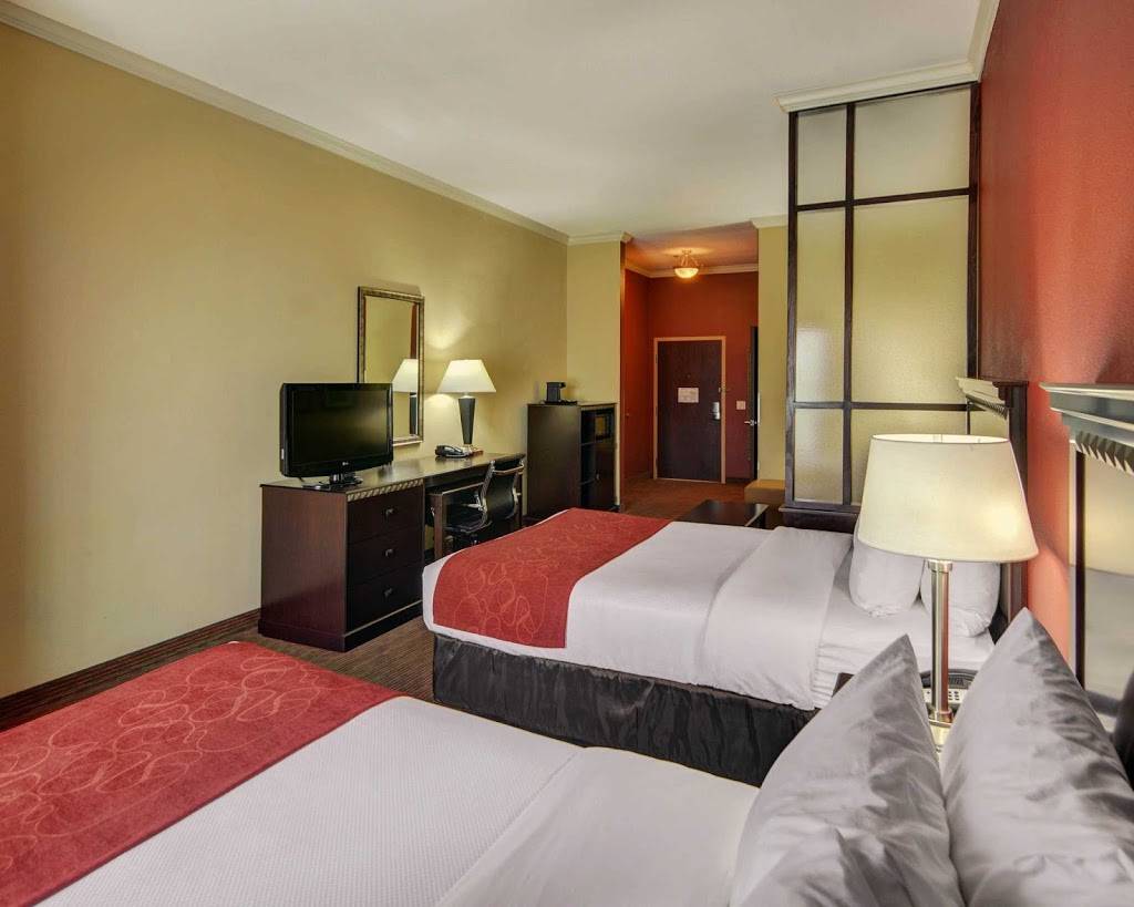 Comfort Suites Fort Worth South | 6450 South Fwy, Fort Worth, TX 76134, USA | Phone: (817) 568-8000