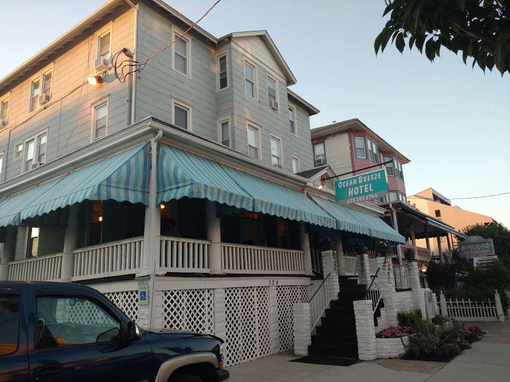 Ocean Breeze Hotel | 724 Ocean Ave, Ocean City, NJ 08226, USA | Phone: (609) 399-8744