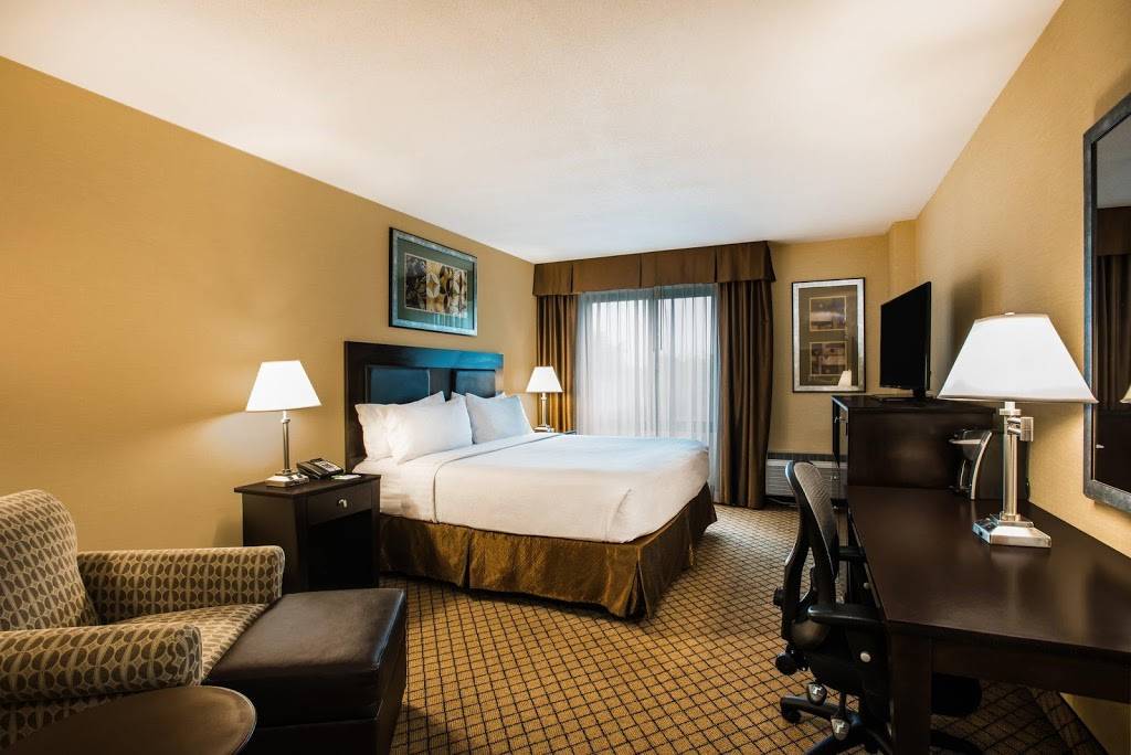 Holiday Inn Hasbrouck Heights-Meadowlands | 283 Route 17 South, Hasbrouck Heights, NJ 07604, USA | Phone: (201) 288-9600