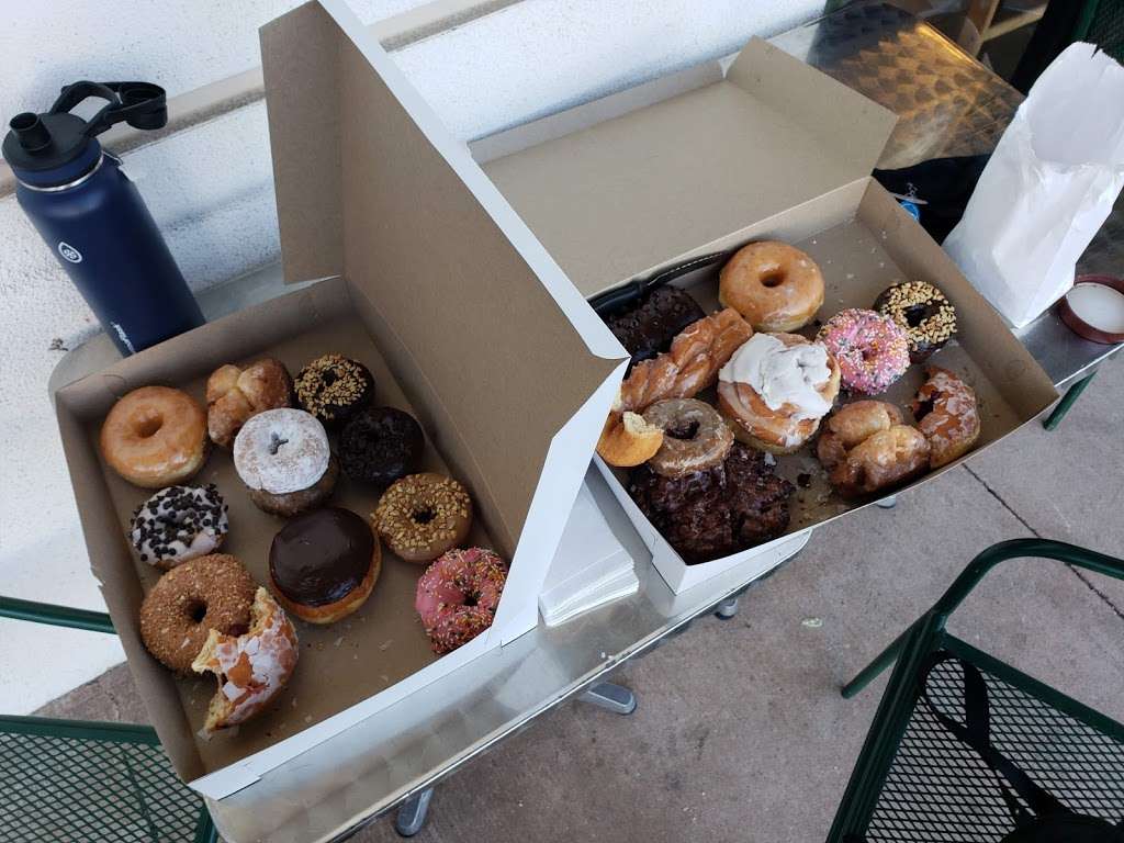 Spudnut Doughnuts | 600 S Victoria Ave # A300, Oxnard, CA 93035 | Phone: (805) 382-2979