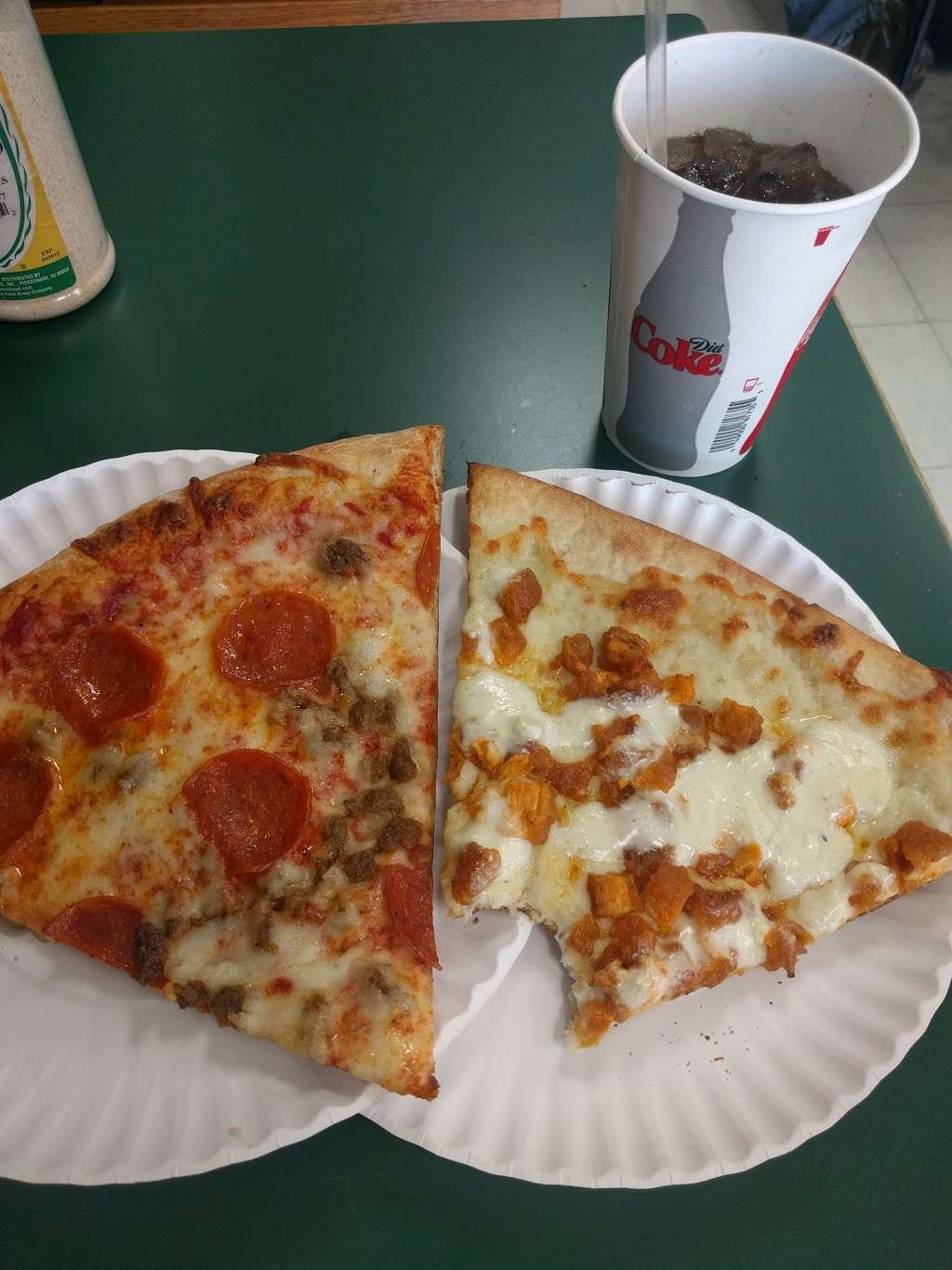 Dominicks Pizza | 995 E Pulaski Hwy, Elkton, MD 21921, USA | Phone: (410) 398-8900