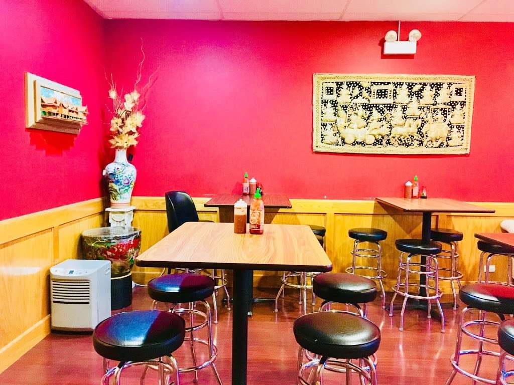 Krua Thai | 3542 Milwaukee Ave, Northbrook, IL 60062, USA | Phone: (847) 376-8481