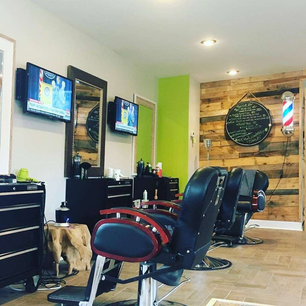 Miracolo Mens Barber Shop Studio | 304 N Main St, Doylestown, PA 18901, USA | Phone: (215) 348-8535