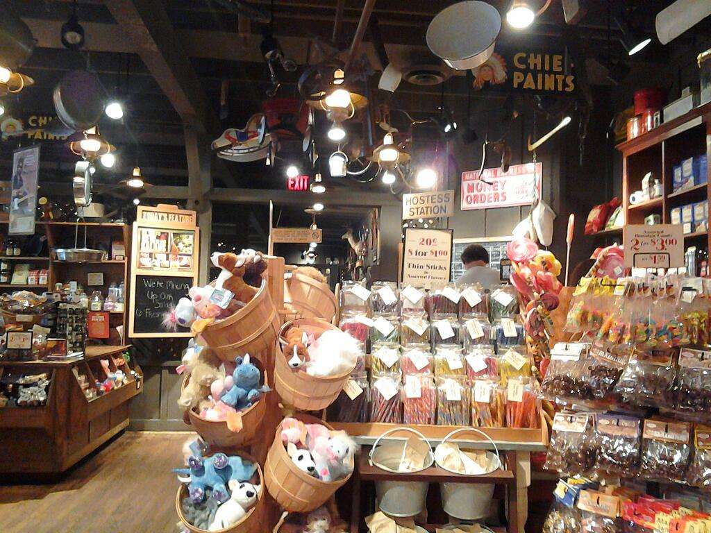 Cracker Barrel Old Country Store | 427 N Broadway, Pennsville, NJ 08070, USA | Phone: (856) 299-1771