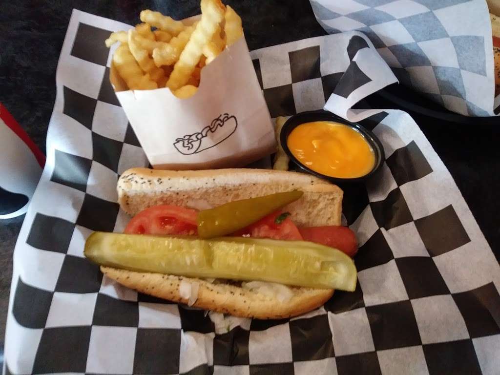 Billys Hot Dogs, Beef and Sandwiches | 52 W Illinois Ave, Palatine, IL 60067 | Phone: (847) 705-9980