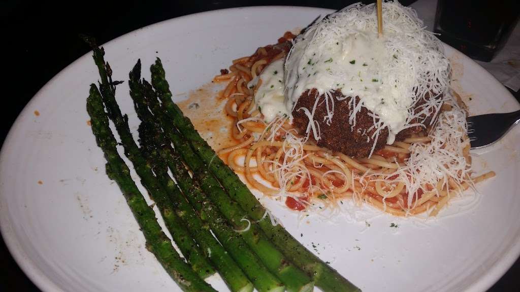 Carrabbas Italian Grill | 1954 13th Ave Dr SE, Hickory, NC 28602, USA | Phone: (828) 322-9032