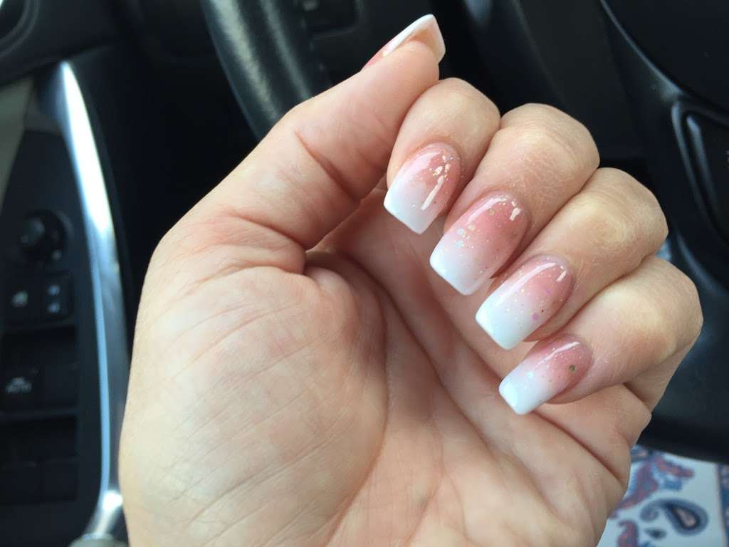 Luxury Nail & Spa | 6201 N Fry Rd, Katy, TX 77449, USA | Phone: (281) 855-8644