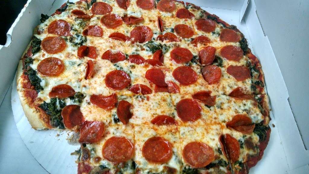 Doreens Pizzeria | 13201 S Baltimore Ave, Chicago, IL 60633, USA | Phone: (773) 646-0063